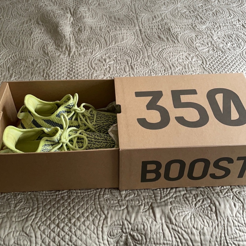 New in box Yeezy Boost 350!!